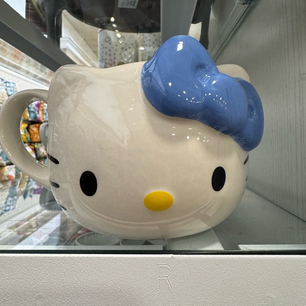 Hello kitty mug - Picture 2 of 4